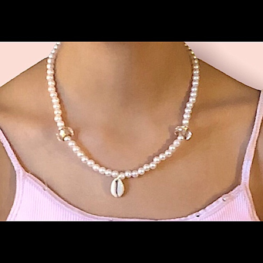 Faux Pearl and Seashell Necklace
